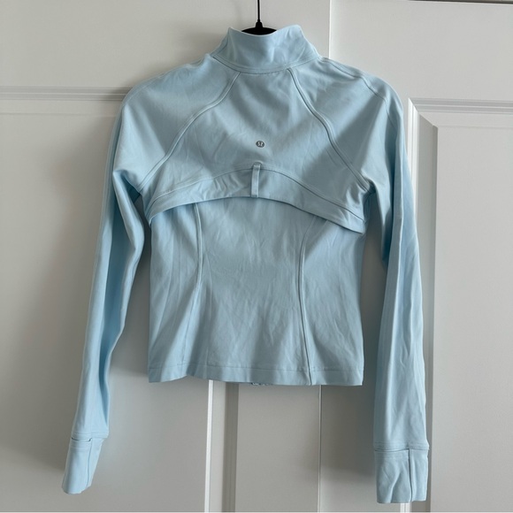 Define Cropped Jacket
Nulu - Picture 2 of 3